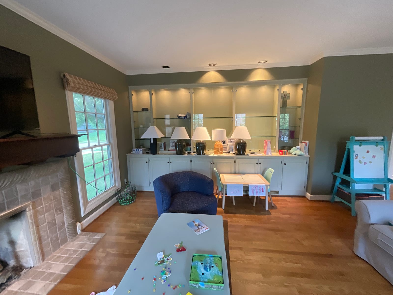 Living room before interior painting